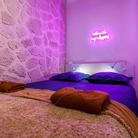 Apartamento At Place Bastille Near Metro And Maris Modern Comfort In The Heart Of Parisian History París