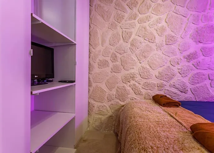 At Place Bastille Near Metro And Maris Modern Comfort In The Heart Of Parisian History * Parigi